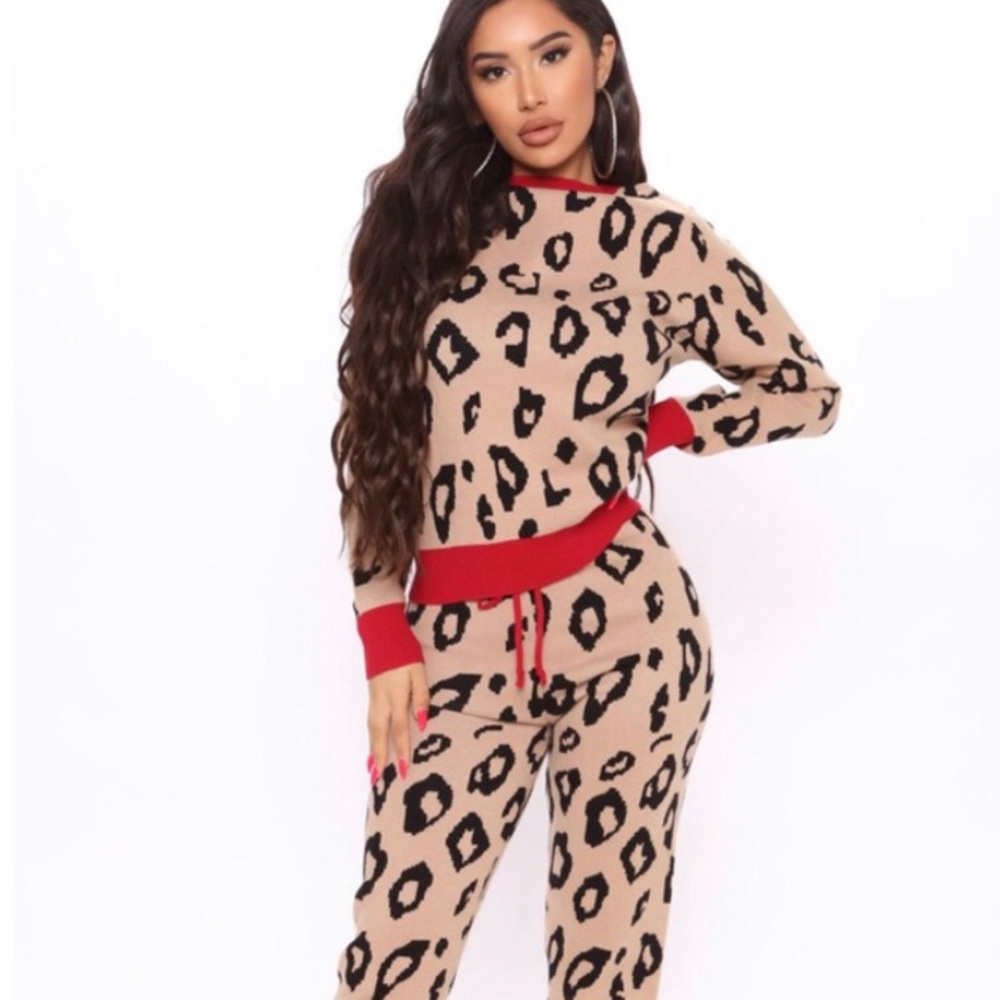 fashion Nova ❣️ Cozy Cheetah Sweater Set 🐆 ❣️